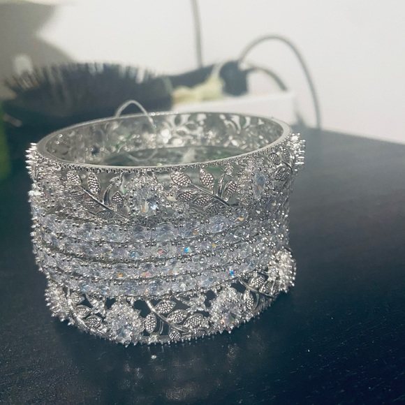 Bangles - Picture 3 of 3